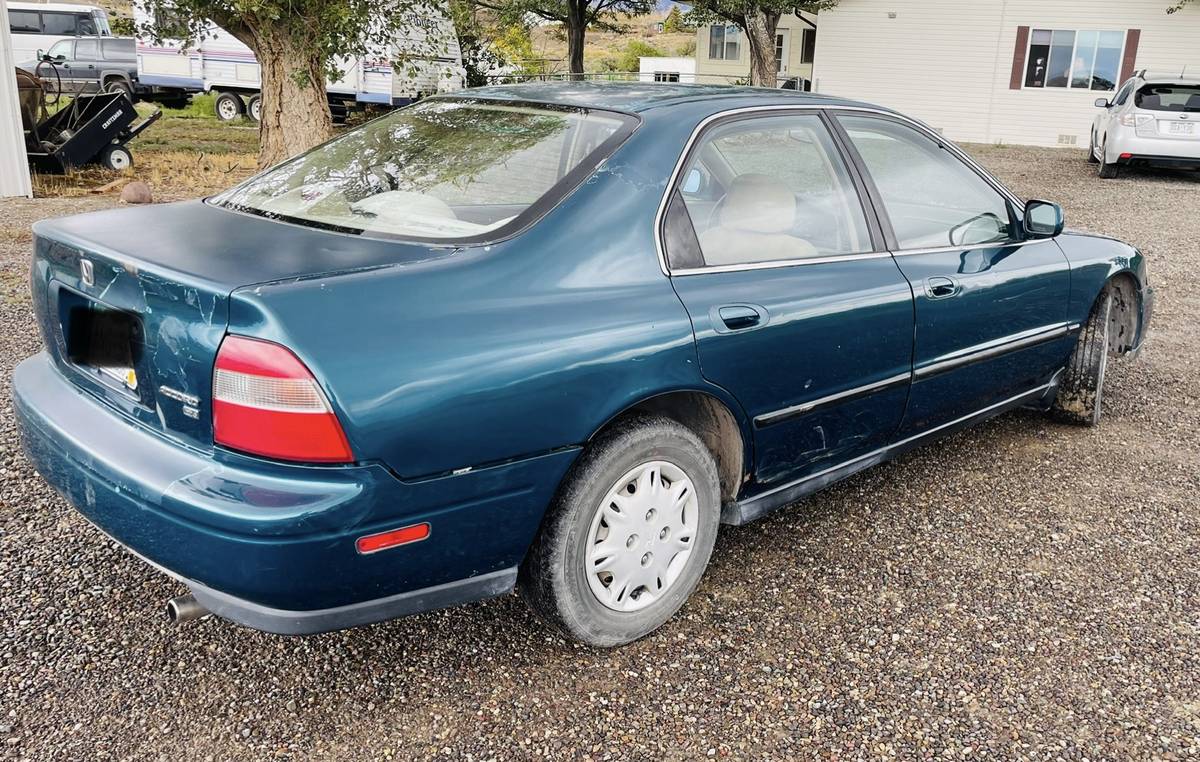 Honda-accord-lx-1995-green-6