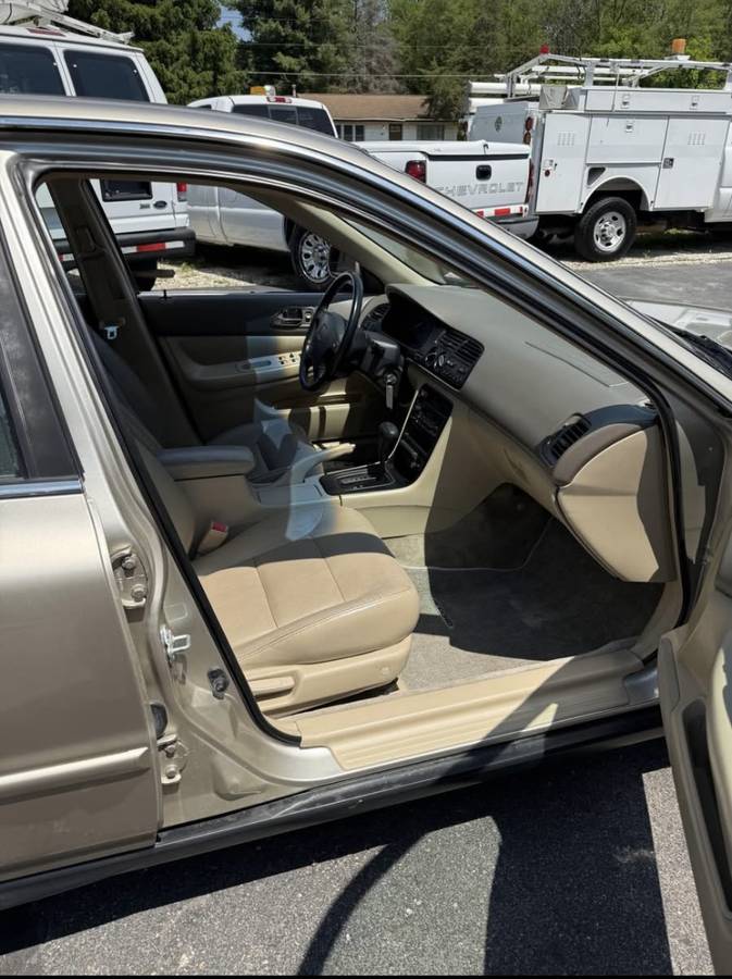 Honda-accord-sedan-1995-2