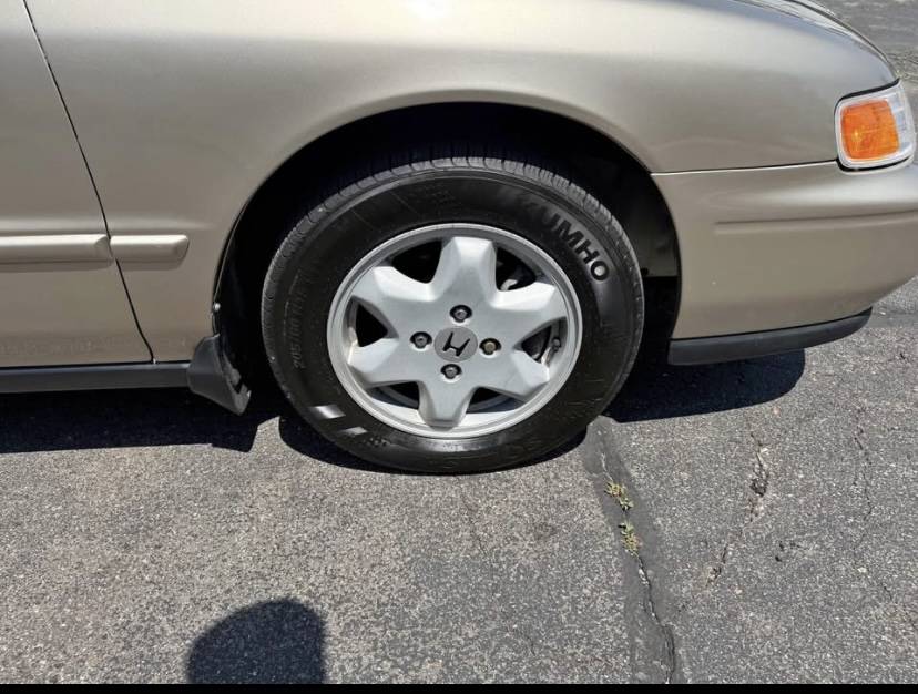 Honda-accord-sedan-1995-5