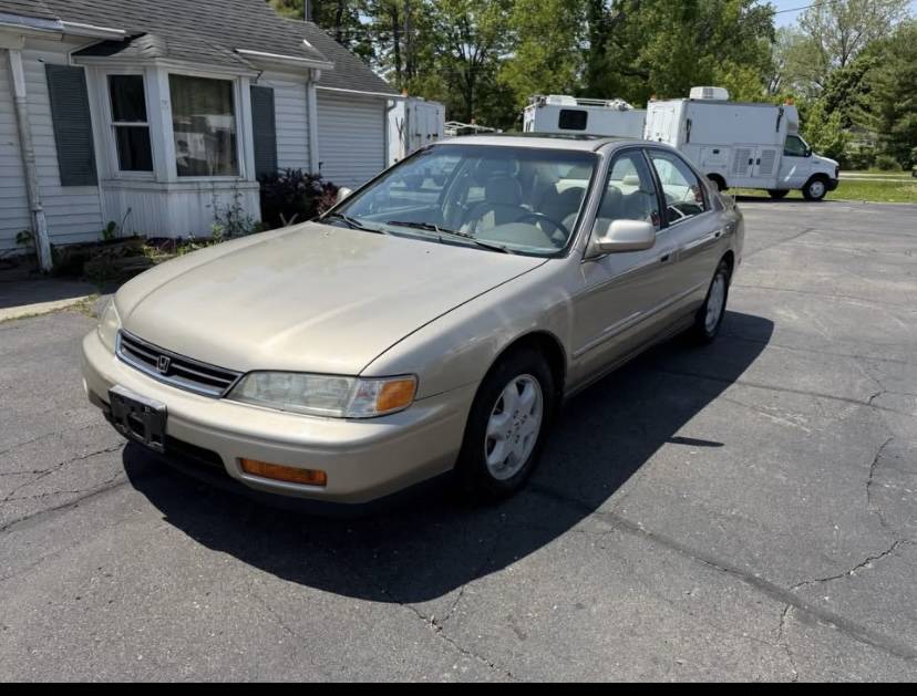 Honda-accord-sedan-1995-9