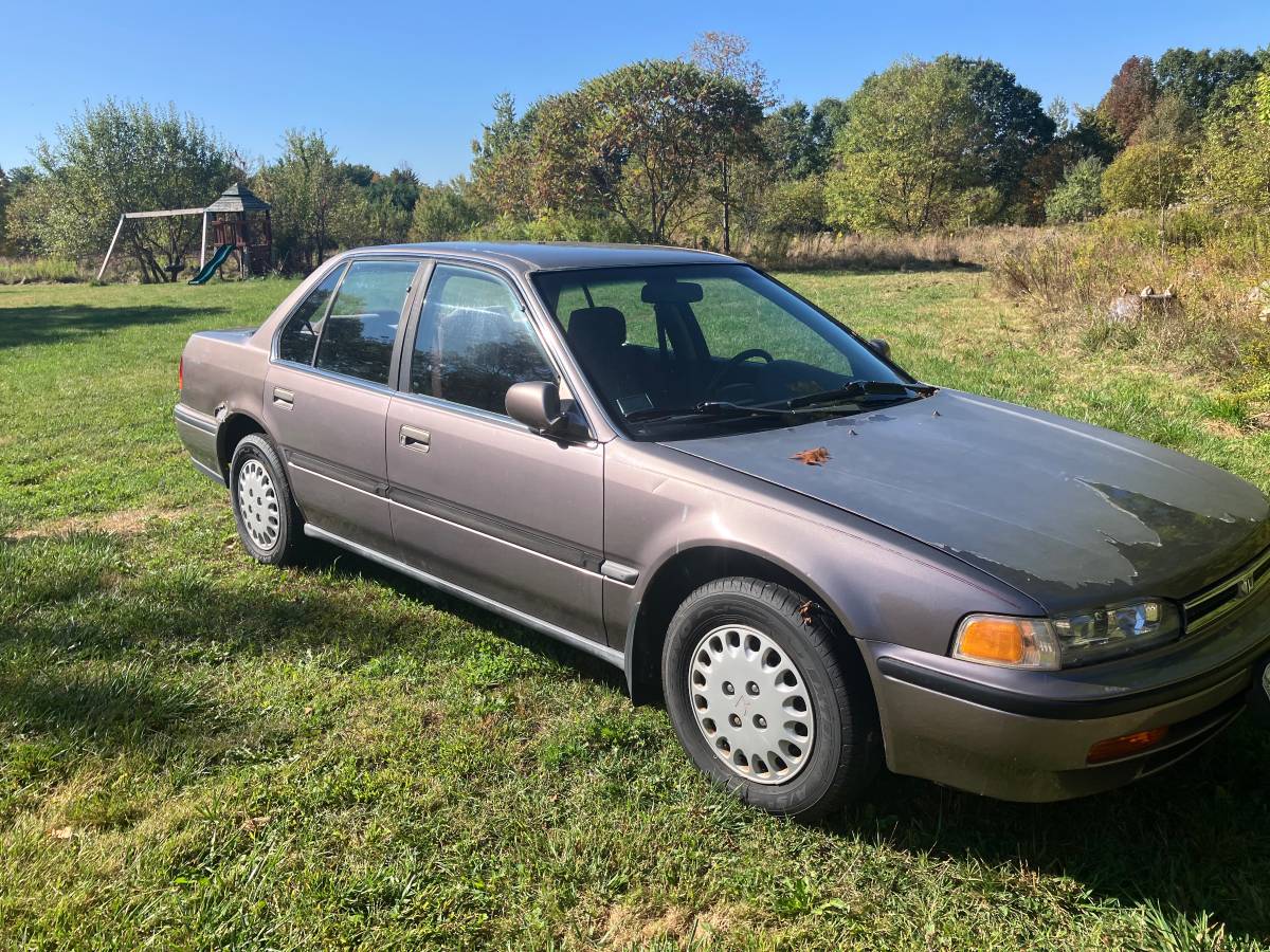 Honda-accordlx-1992-brown