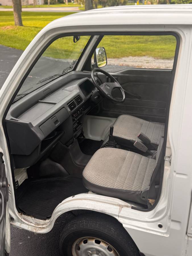 Honda-acty-minitruck-1992-white-4