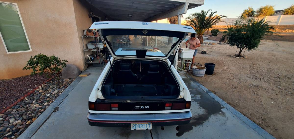 Honda-crx-1983-16