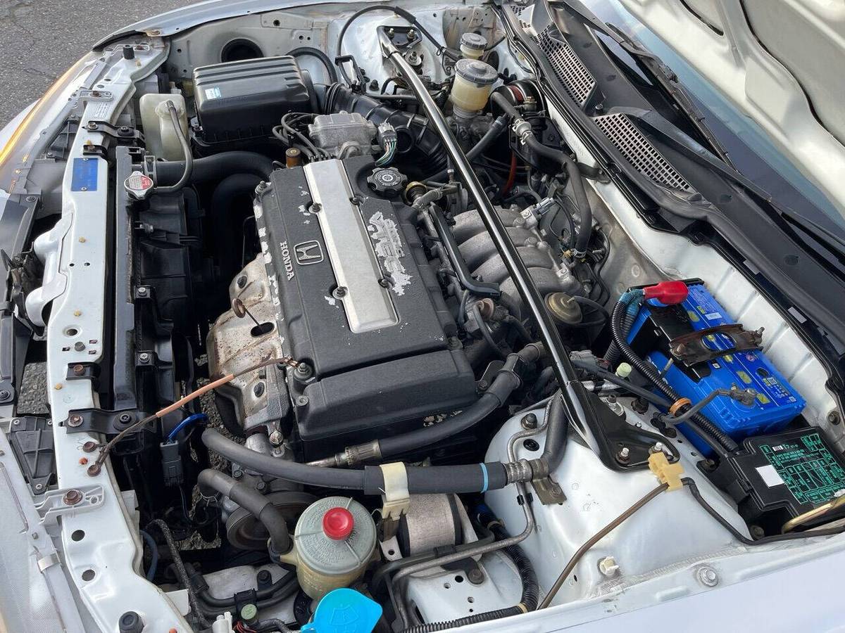 Honda-integra-1995-white-14