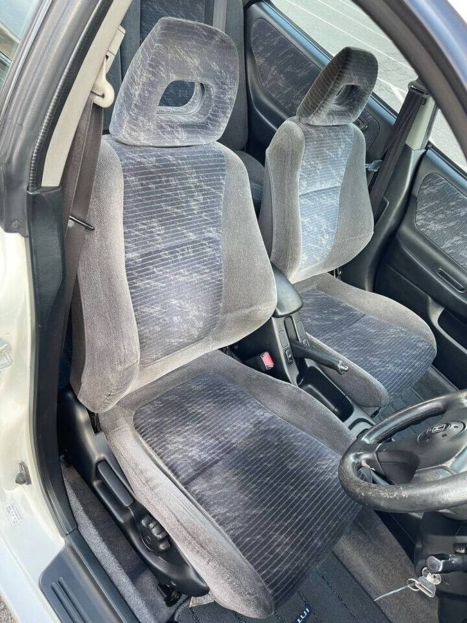 Honda-integra-1995-white-8