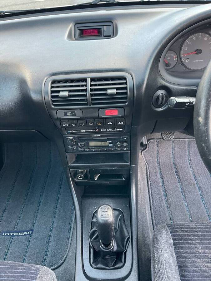 Honda-integra-1995-white-9