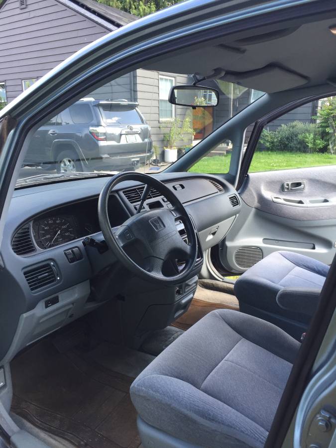 Honda-odysssey-lx-1995-green-3