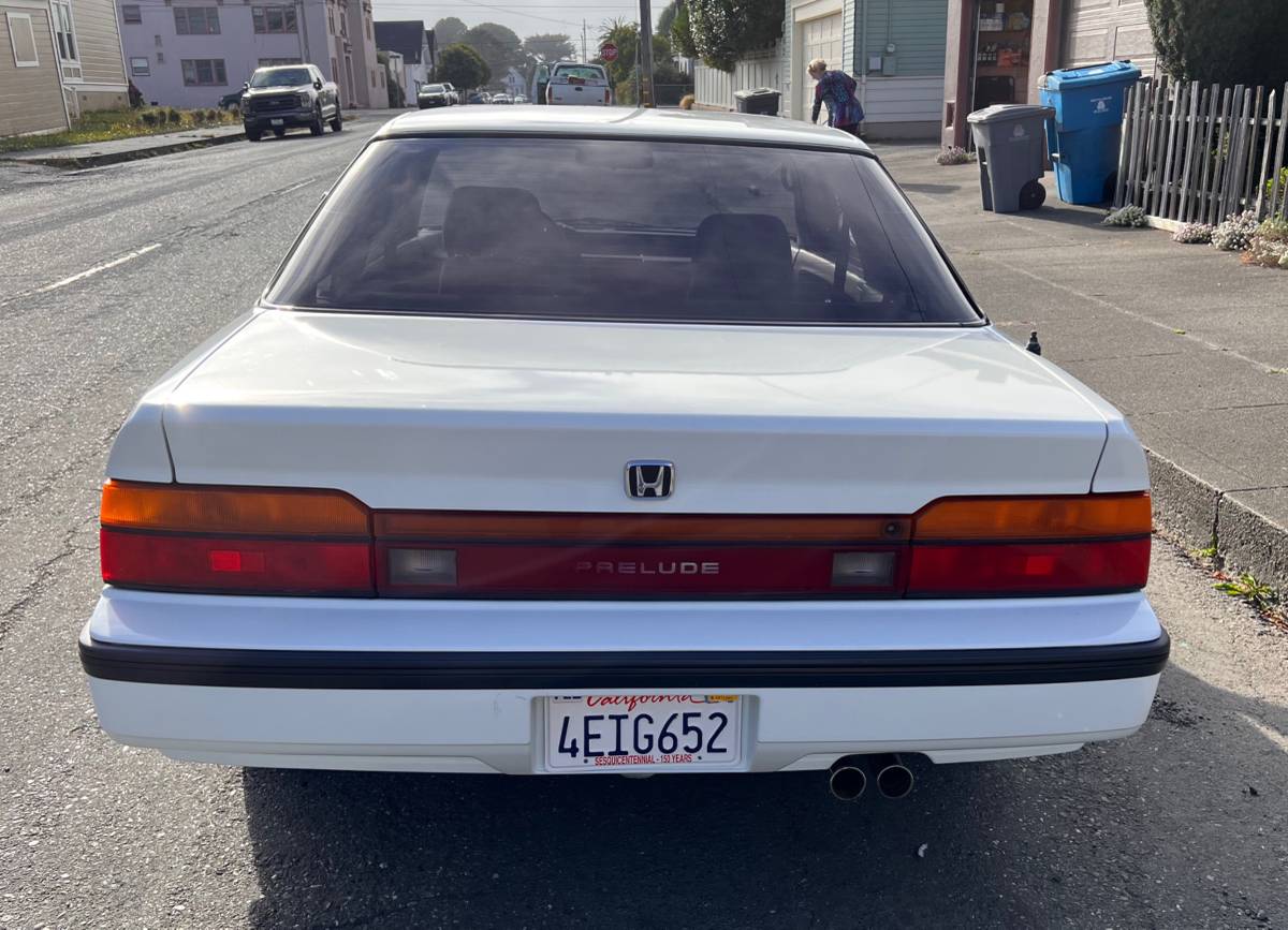Honda-prelude-1988-white-4