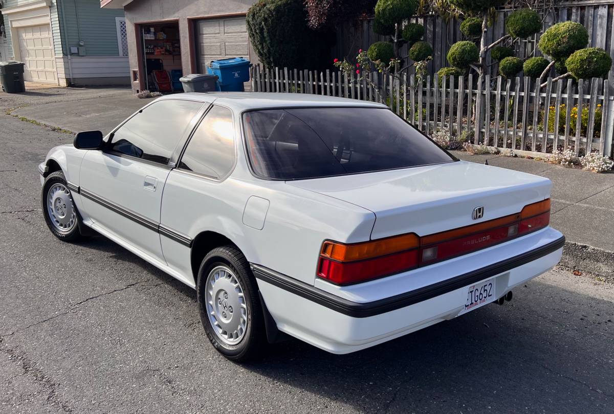 Honda-prelude-1988-white-7