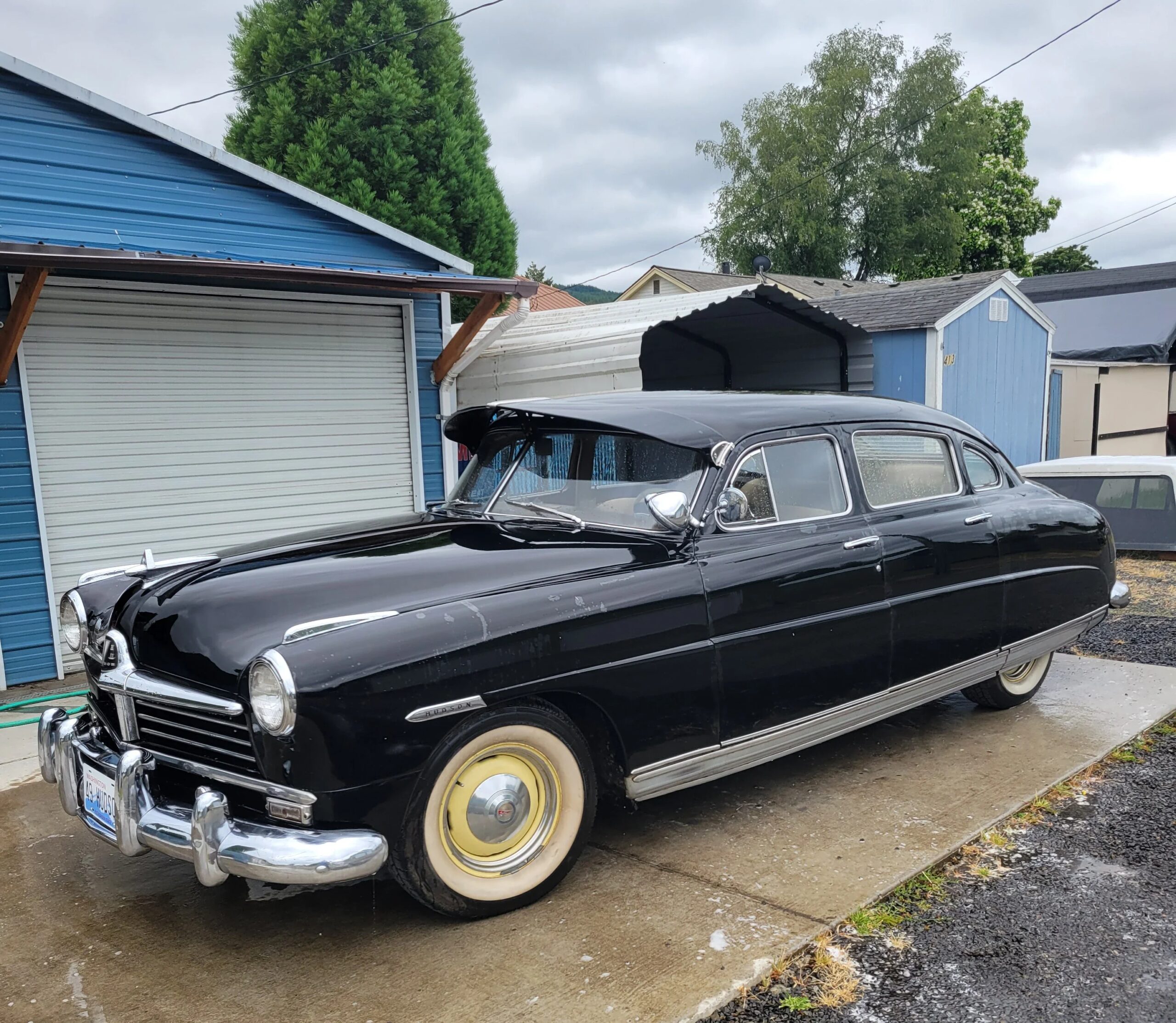 Hudson-Commodore-1949-Black-Beige-10