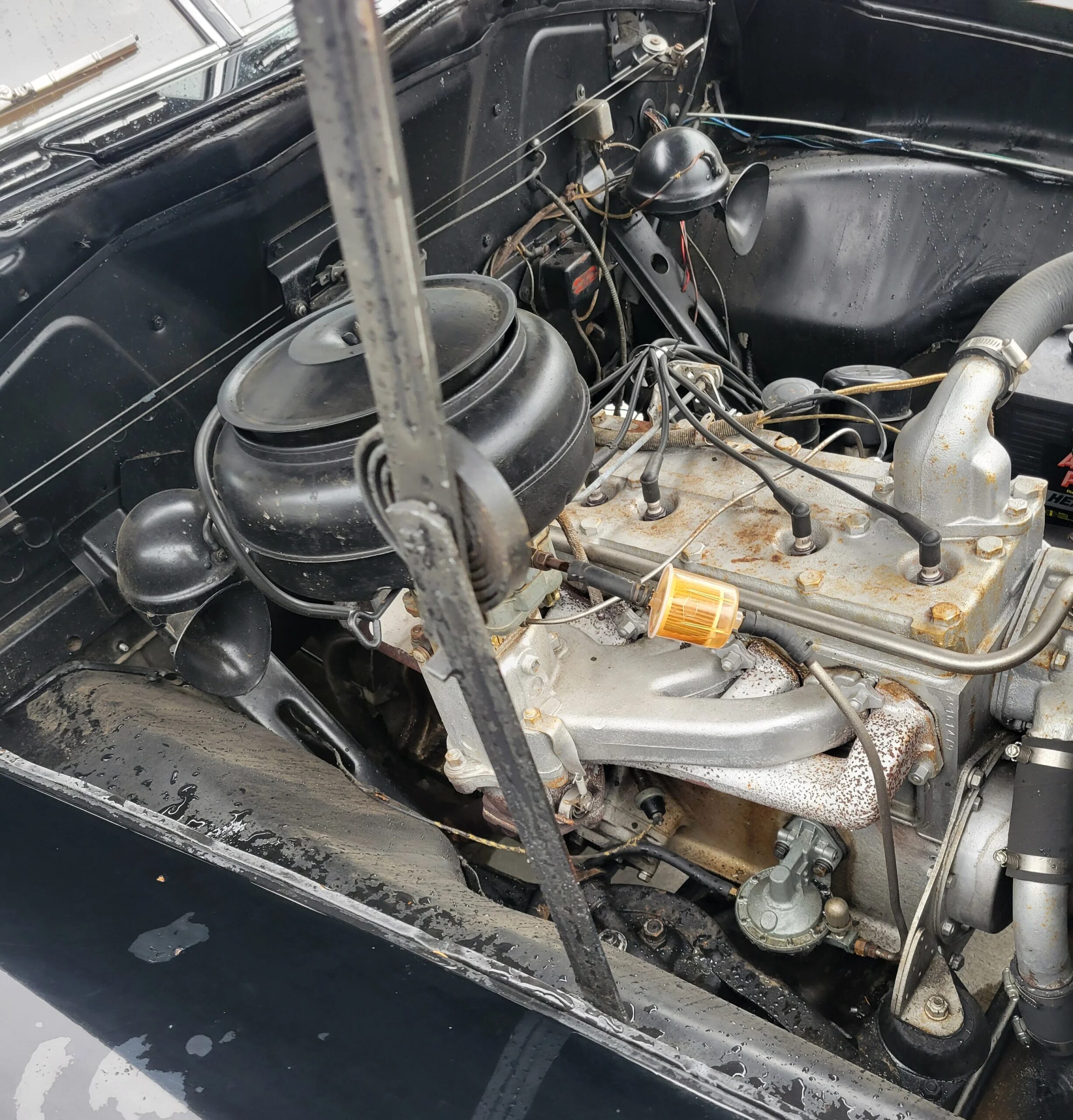 Hudson-Commodore-1949-Black-Beige-2