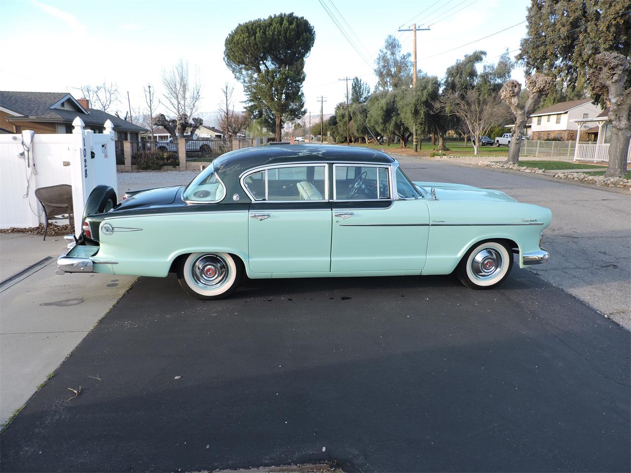 Hudson-Hornet-custom-1955-blue-white-16