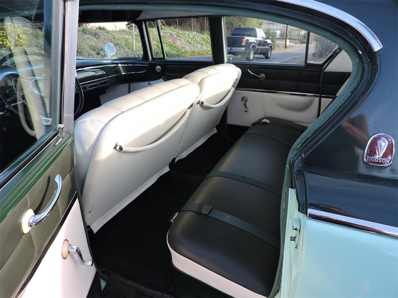 Hudson-Hornet-custom-1955-blue-white-22