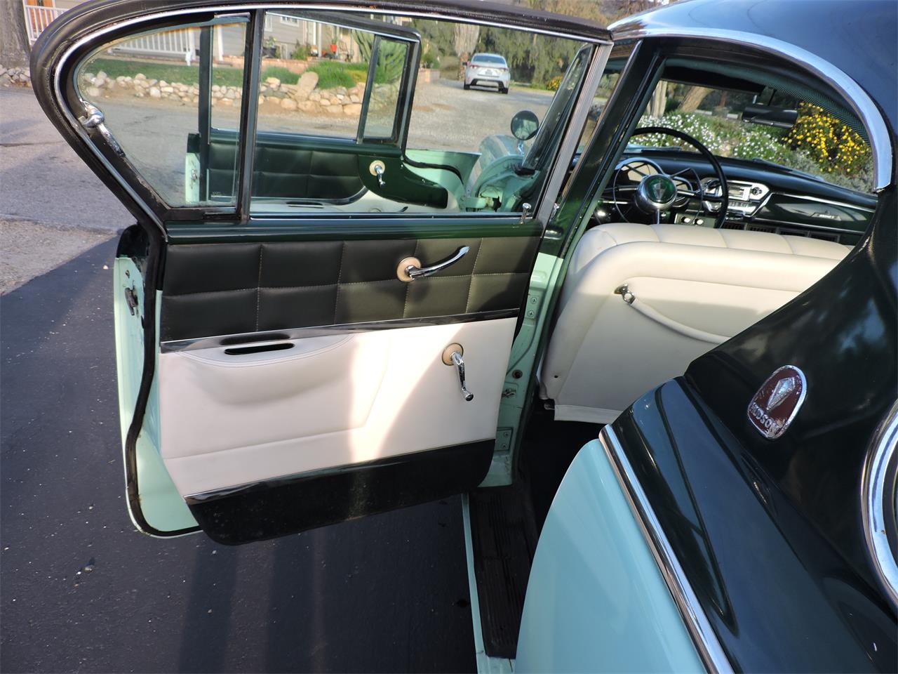 Hudson-Hornet-custom-1955-blue-white-26