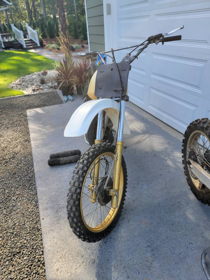 Husqvarna-1982-white-2