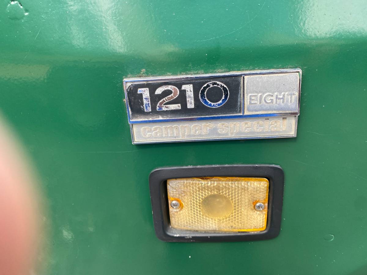 International-1210-camper-special-1973-green-12