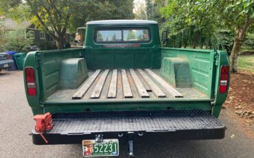 International-1210-camper-special-1973-green-2