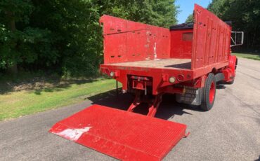 International-4600-diesel-1990-red-1