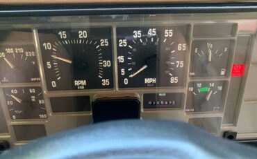 International-4600-diesel-1990-red-13