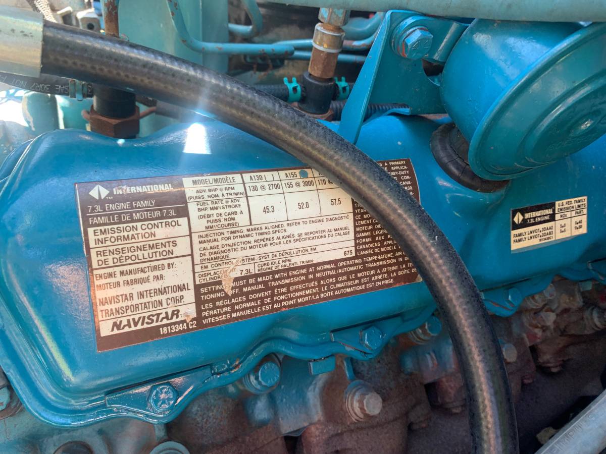 International-4600-diesel-1990-red-16