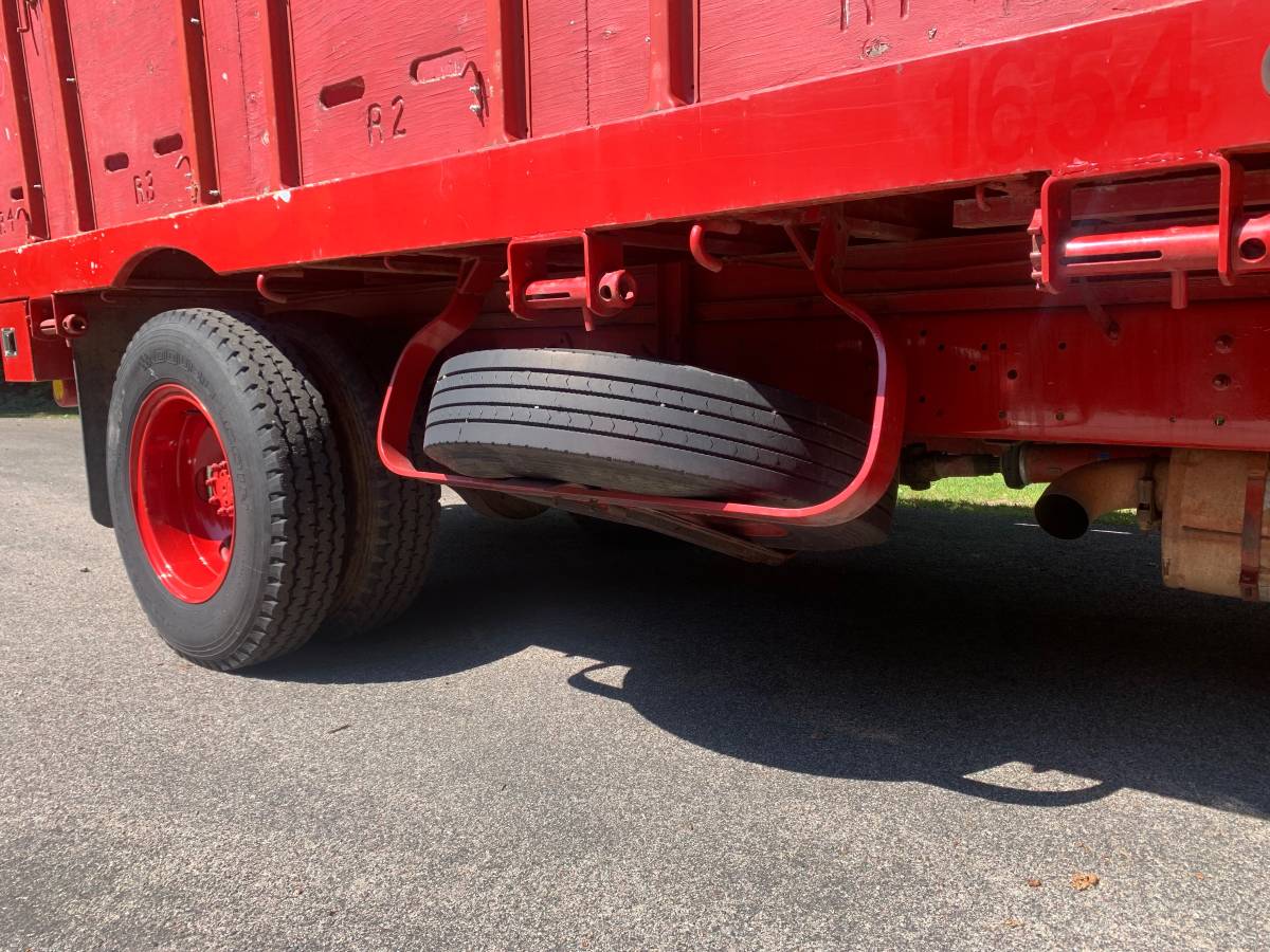 International-4600-diesel-1990-red-18