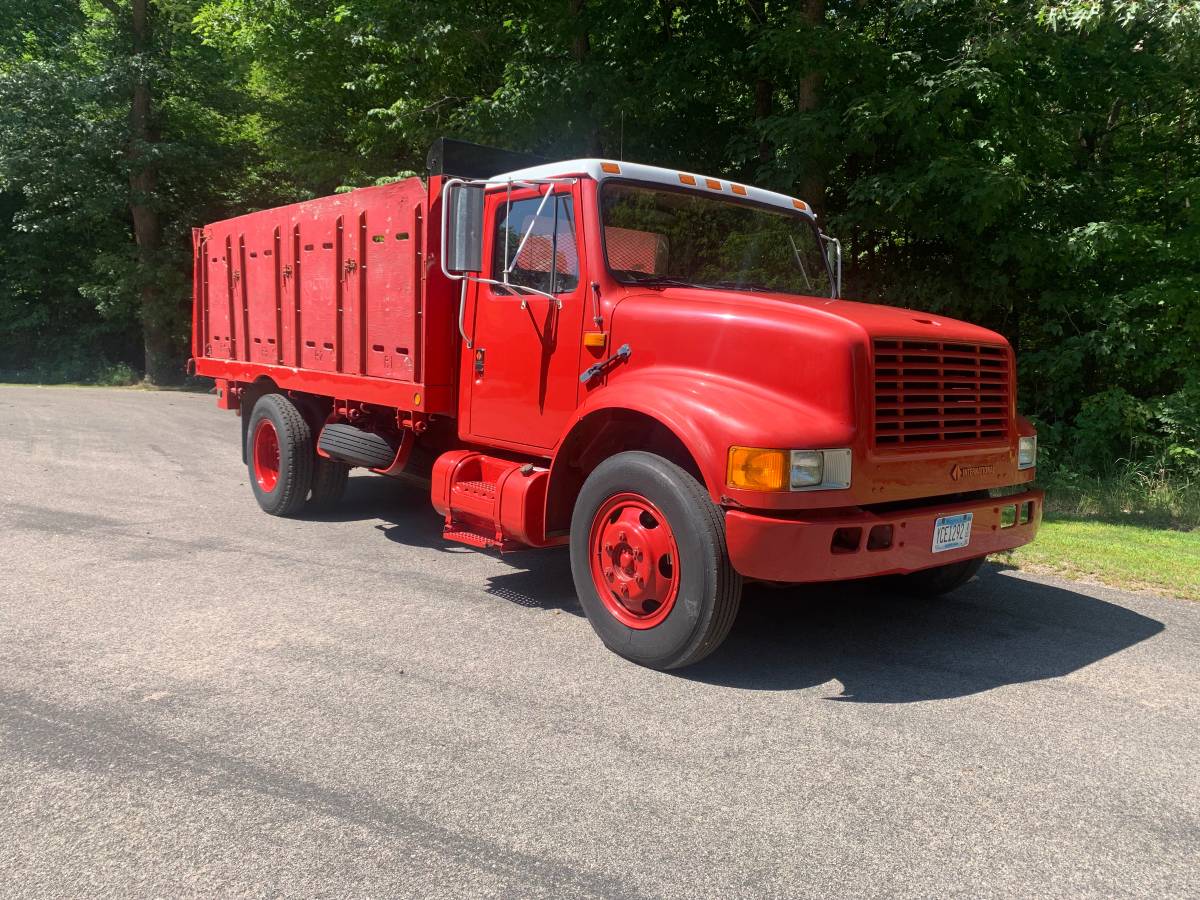 International-4600-diesel-1990-red-3
