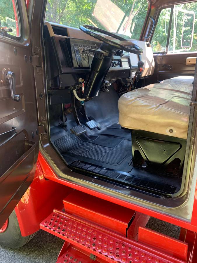 International-4600-diesel-1990-red-5