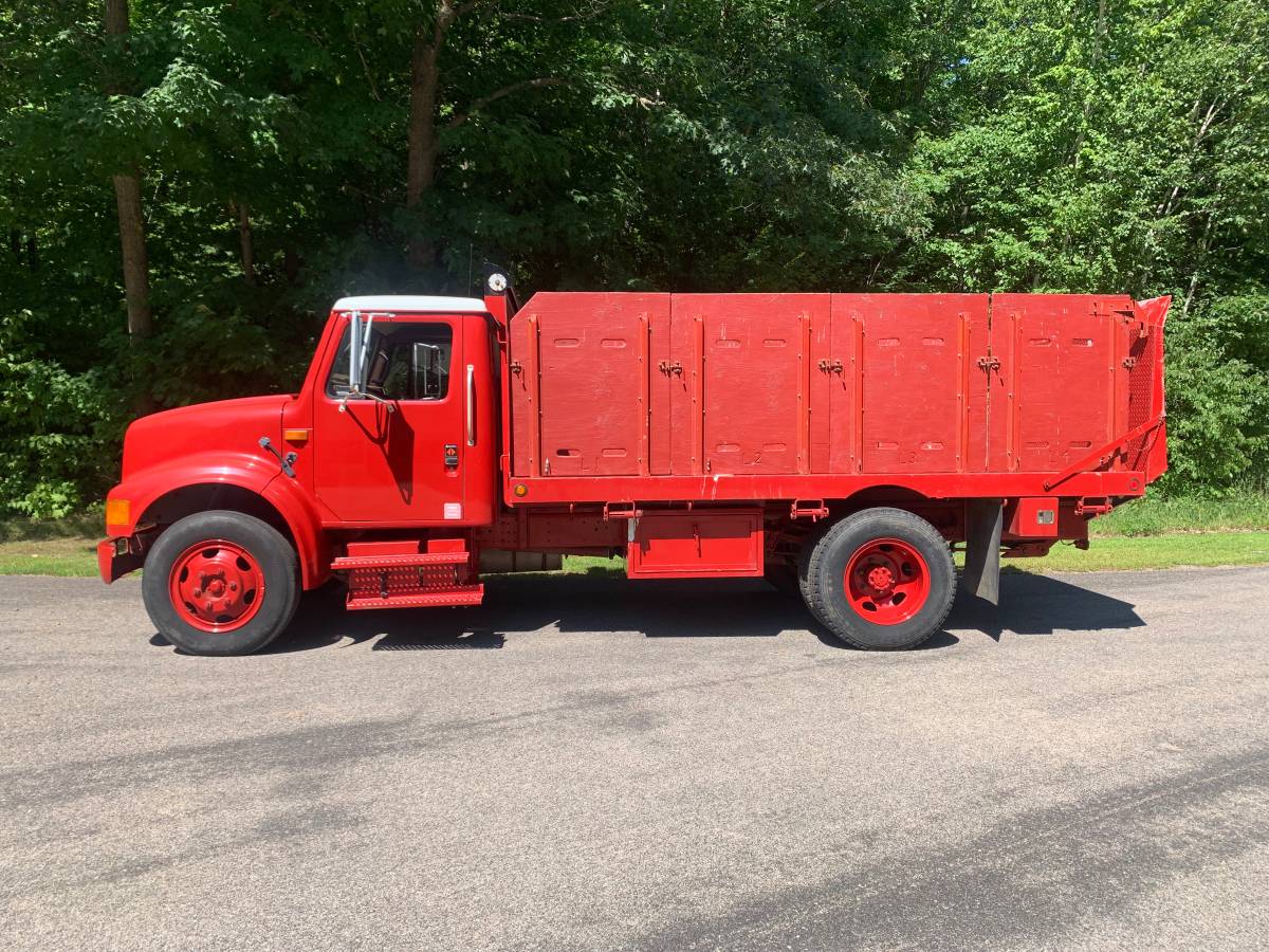 International-4600-diesel-1990-red-7