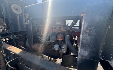 International-4600-diesel-1993-white-7