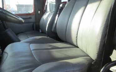 International-4700-diesel-1995-red-7