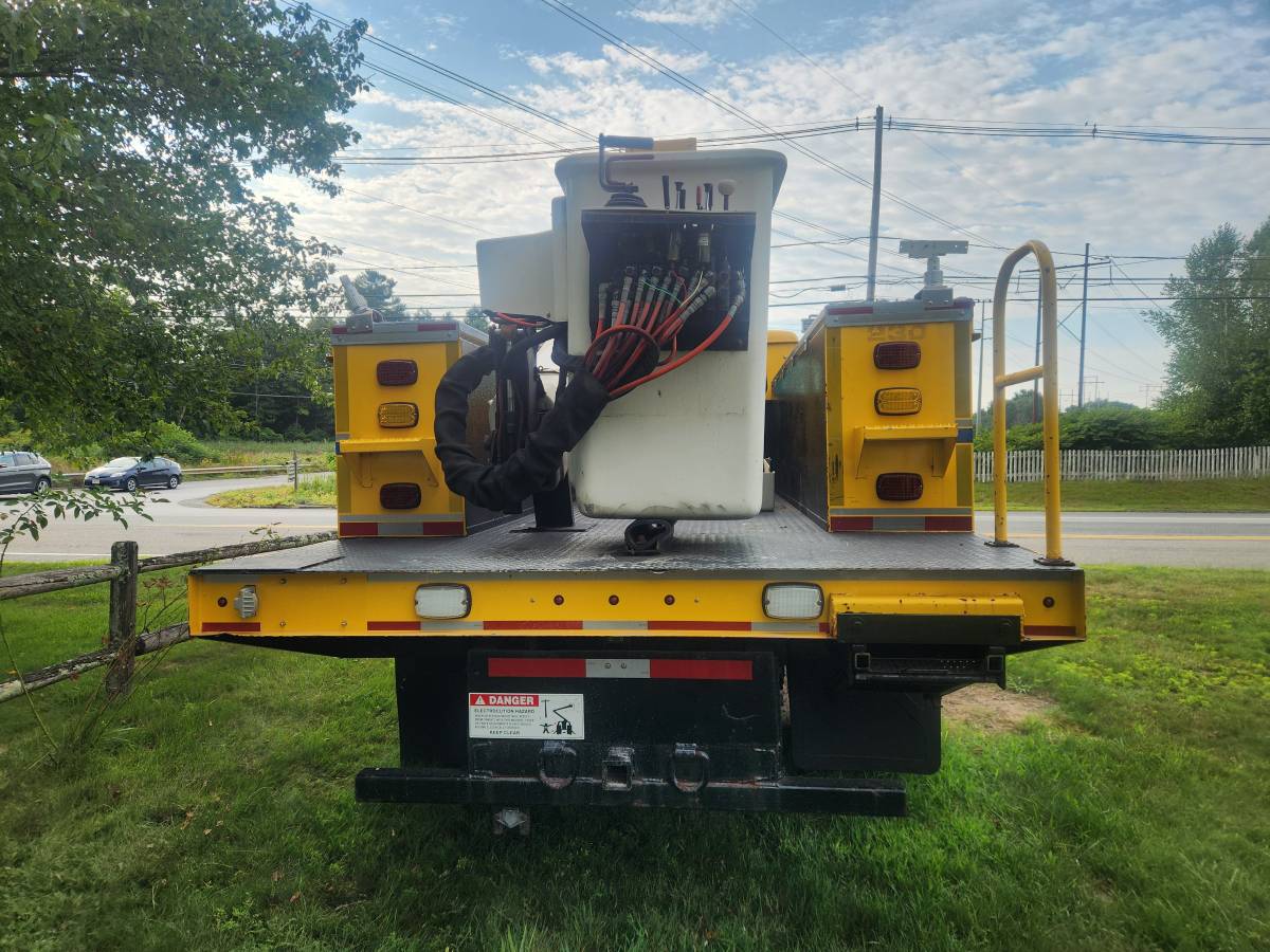 International-4700-diesel-1995-yellow-14