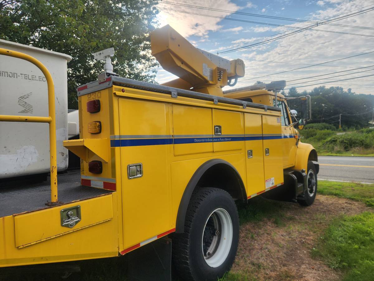 International-4700-diesel-1995-yellow-15