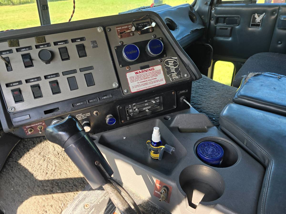 International-9700-diesel-1989-blue-5