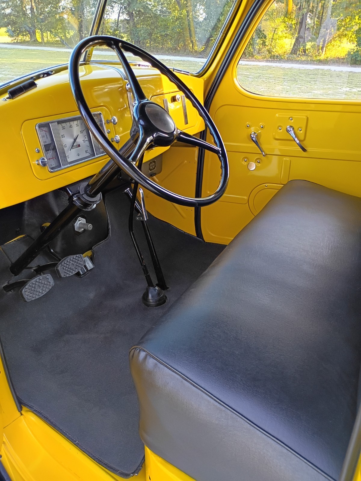 International-Harvester-12-Ton-Pickup-1940-Standard-Cab-Pickup-10