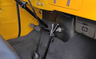 International-Harvester-12-Ton-Pickup-1940-Standard-Cab-Pickup-13