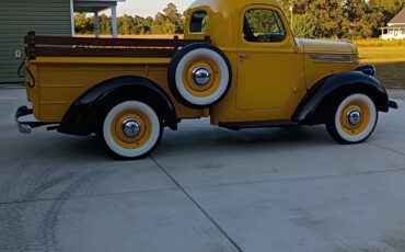 International-Harvester-12-Ton-Pickup-1940-Standard-Cab-Pickup-2