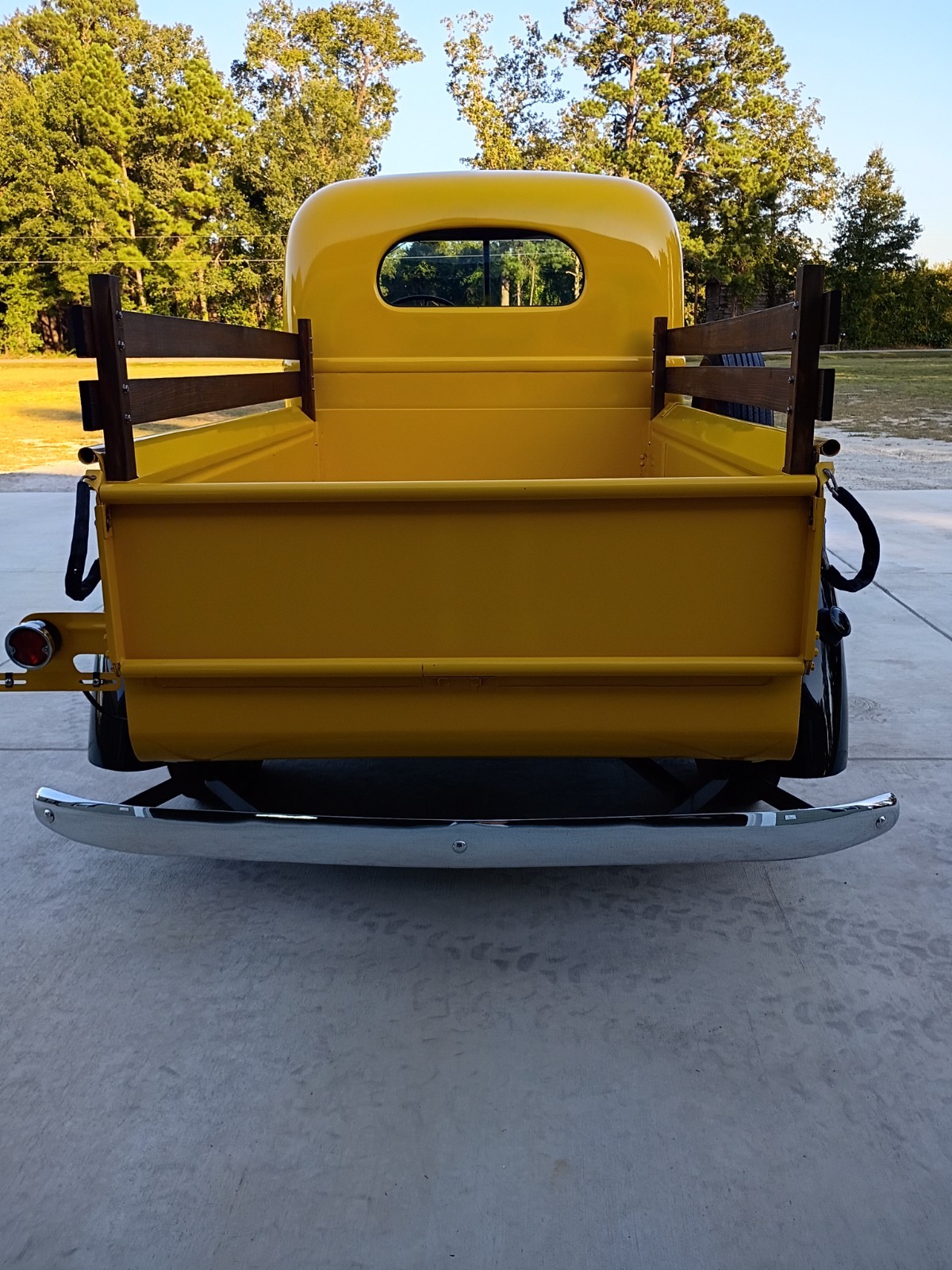 International-Harvester-12-Ton-Pickup-1940-Standard-Cab-Pickup-8