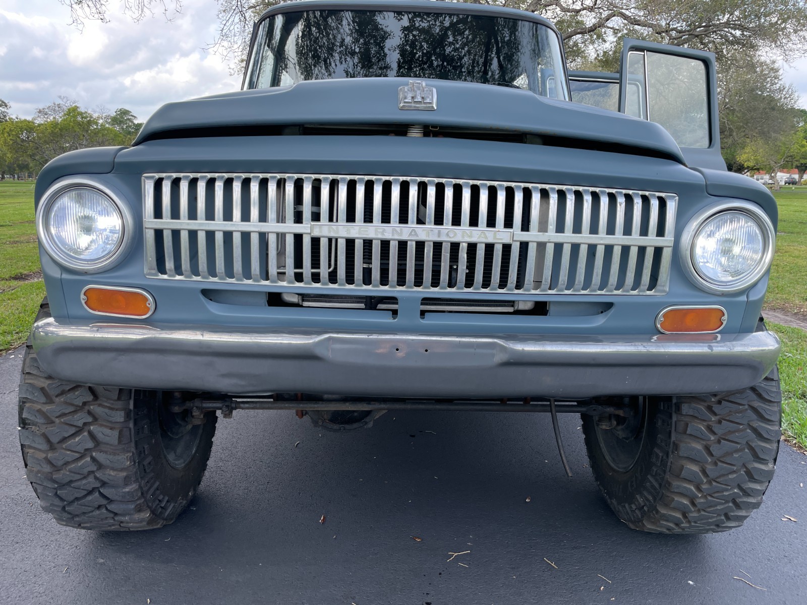International-Harvester-1200C-1966-Crew-Cab-Pickup-13