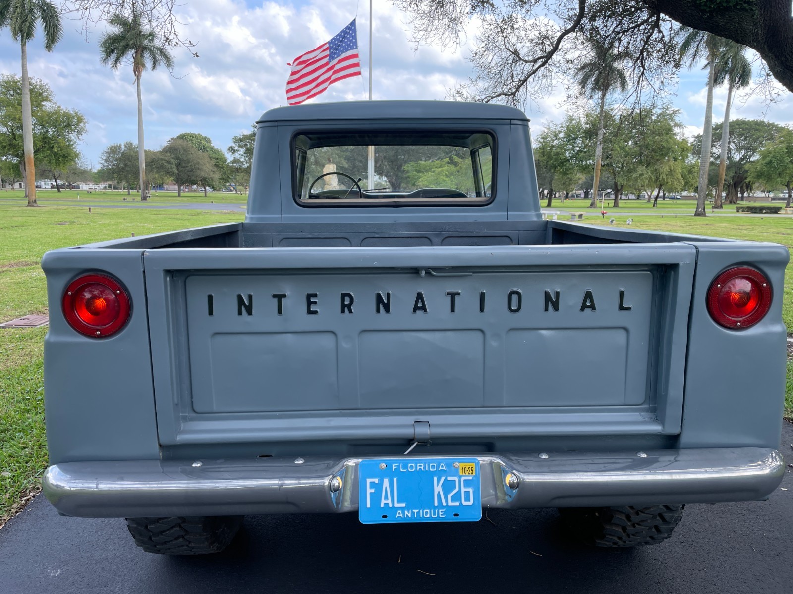 International-Harvester-1200C-1966-Crew-Cab-Pickup-15