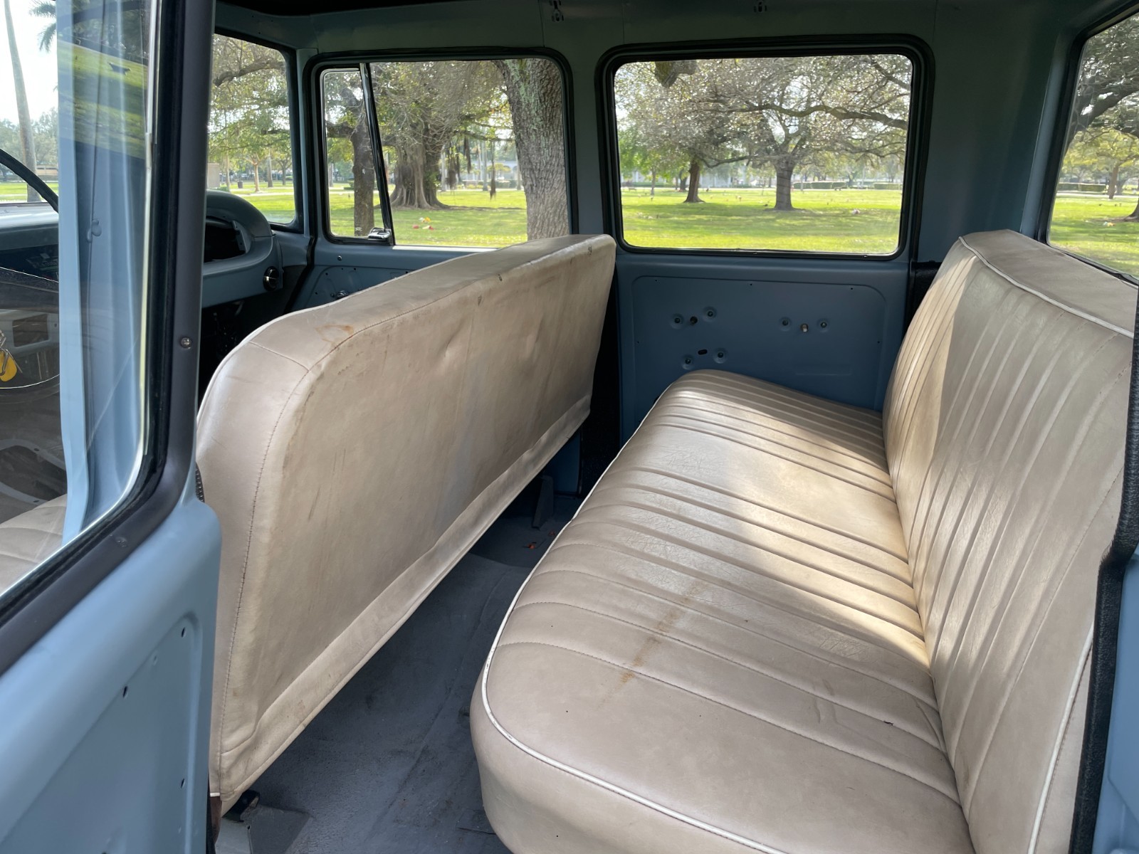 International-Harvester-1200C-1966-Crew-Cab-Pickup-7