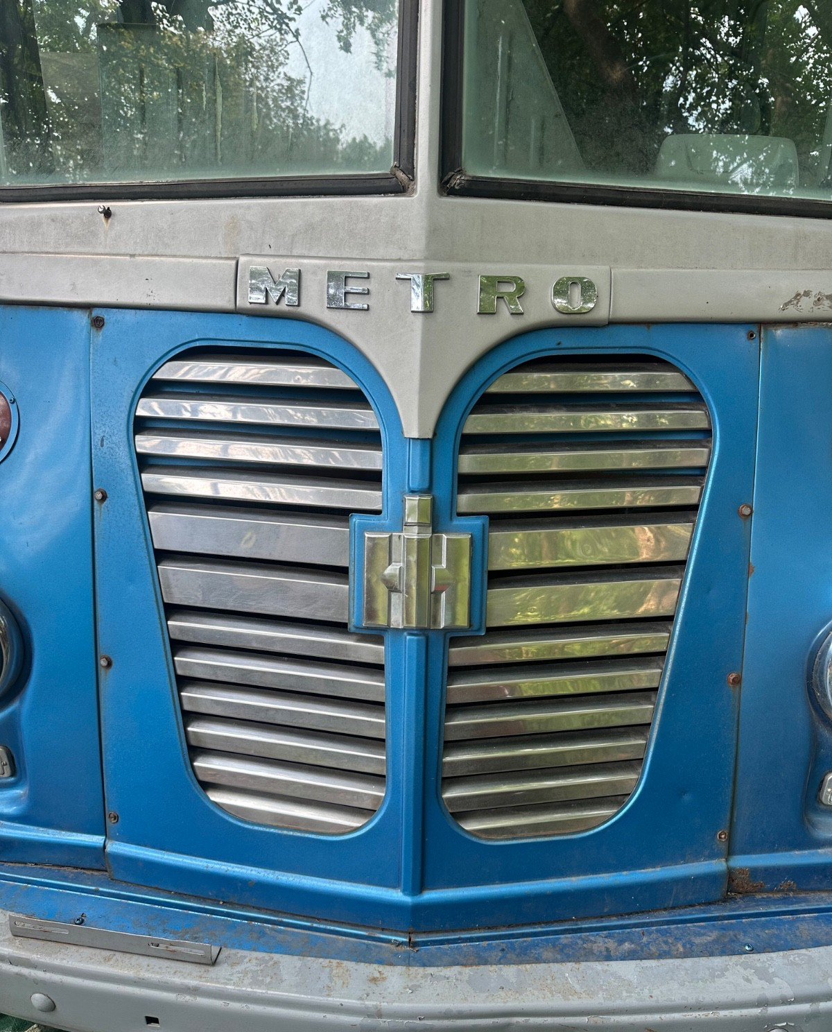 International-Harvester-Metro-1960-Standard-Passenger-Van-13