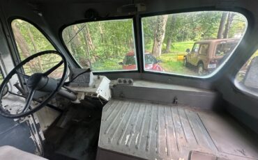 International-Harvester-Metro-1960-Standard-Passenger-Van-16