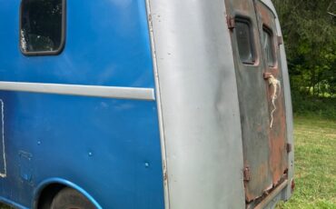 International-Harvester-Metro-1960-Standard-Passenger-Van-7