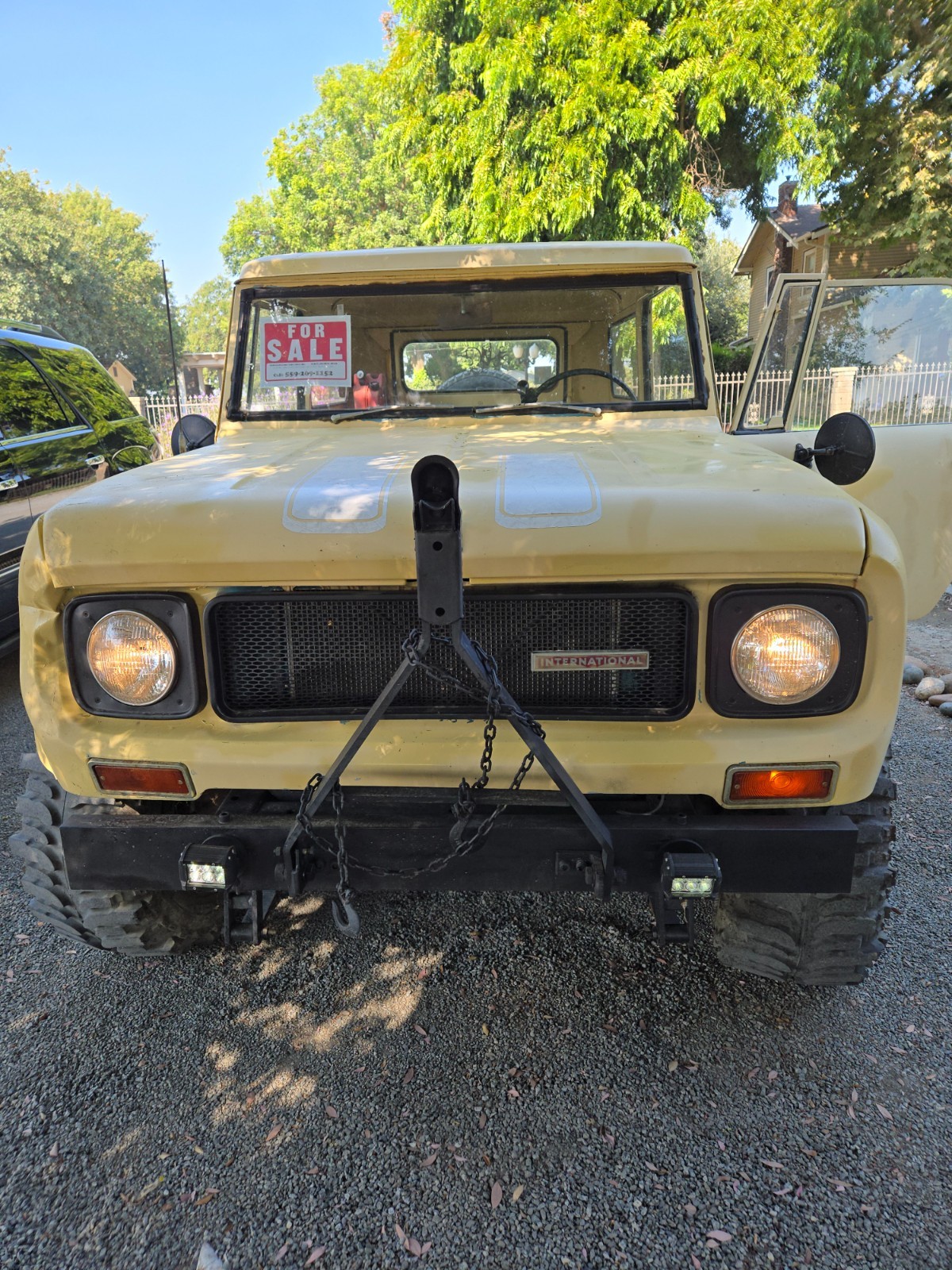 International-Harvester-Scout-1969-SUV-10