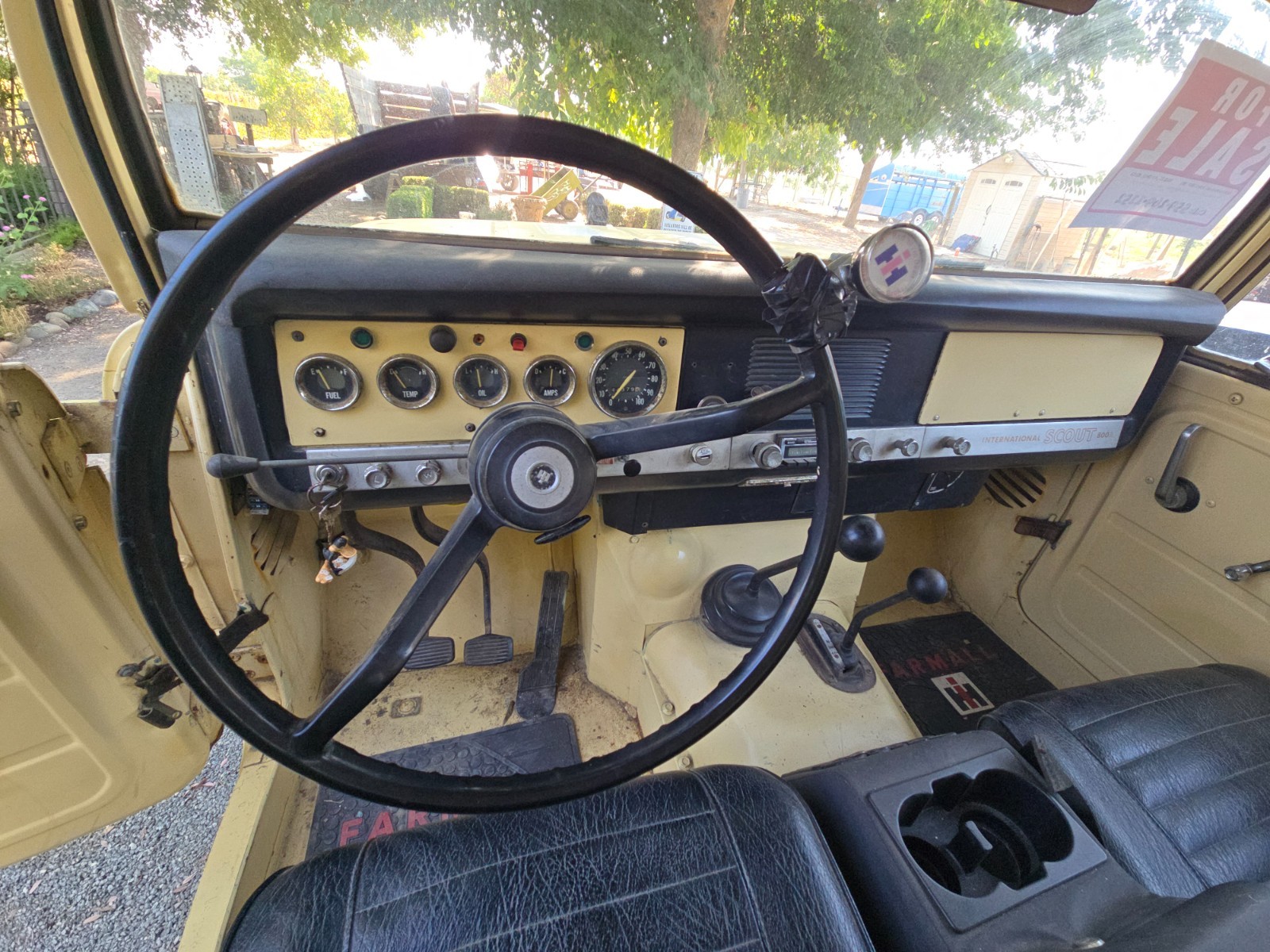 International-Harvester-Scout-1969-SUV-9