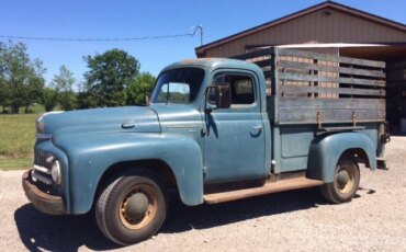 International-Harvester-l110-1951-Blue-Black-1