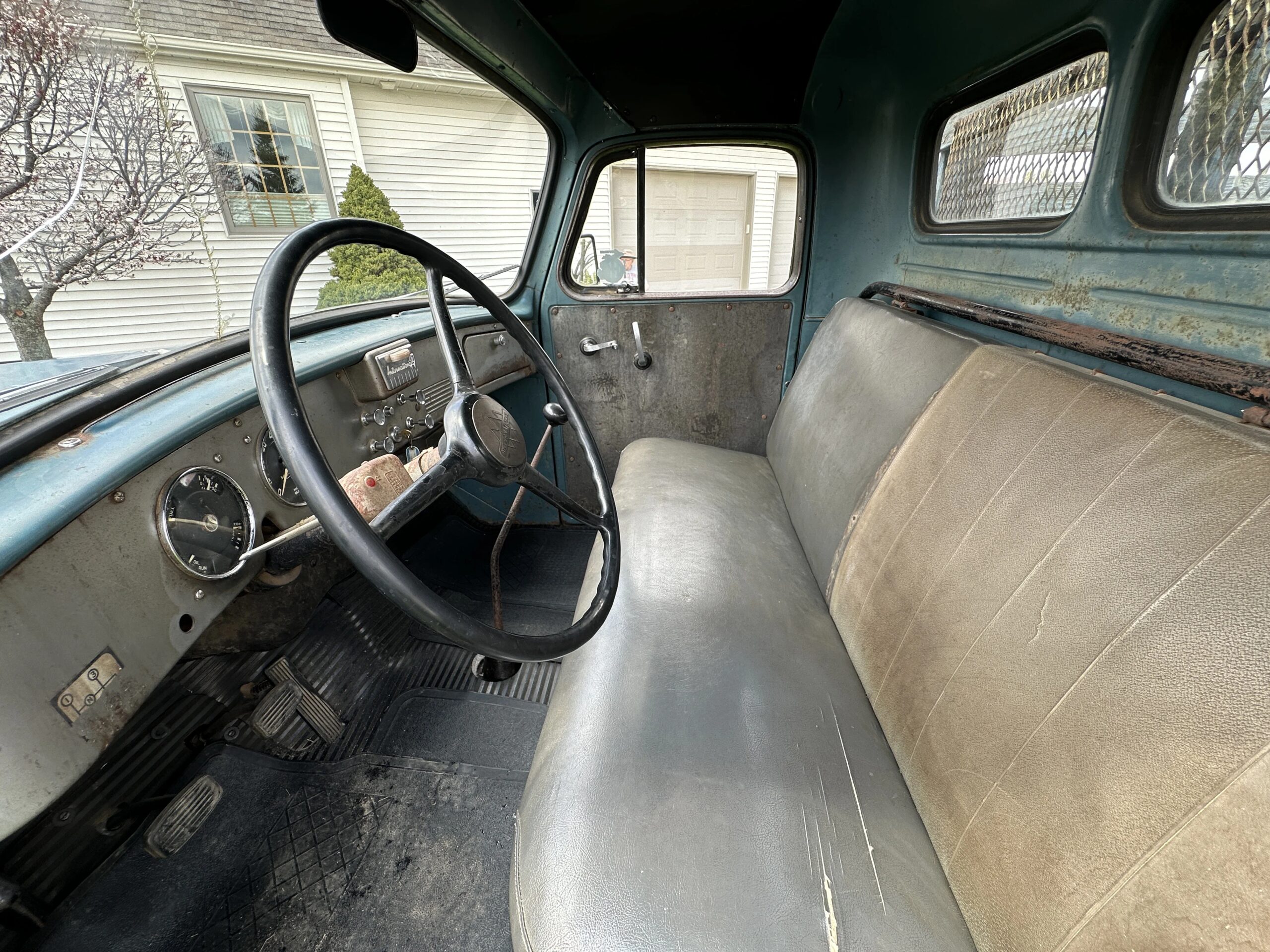 International-Harvester-l110-1951-Blue-Black-15