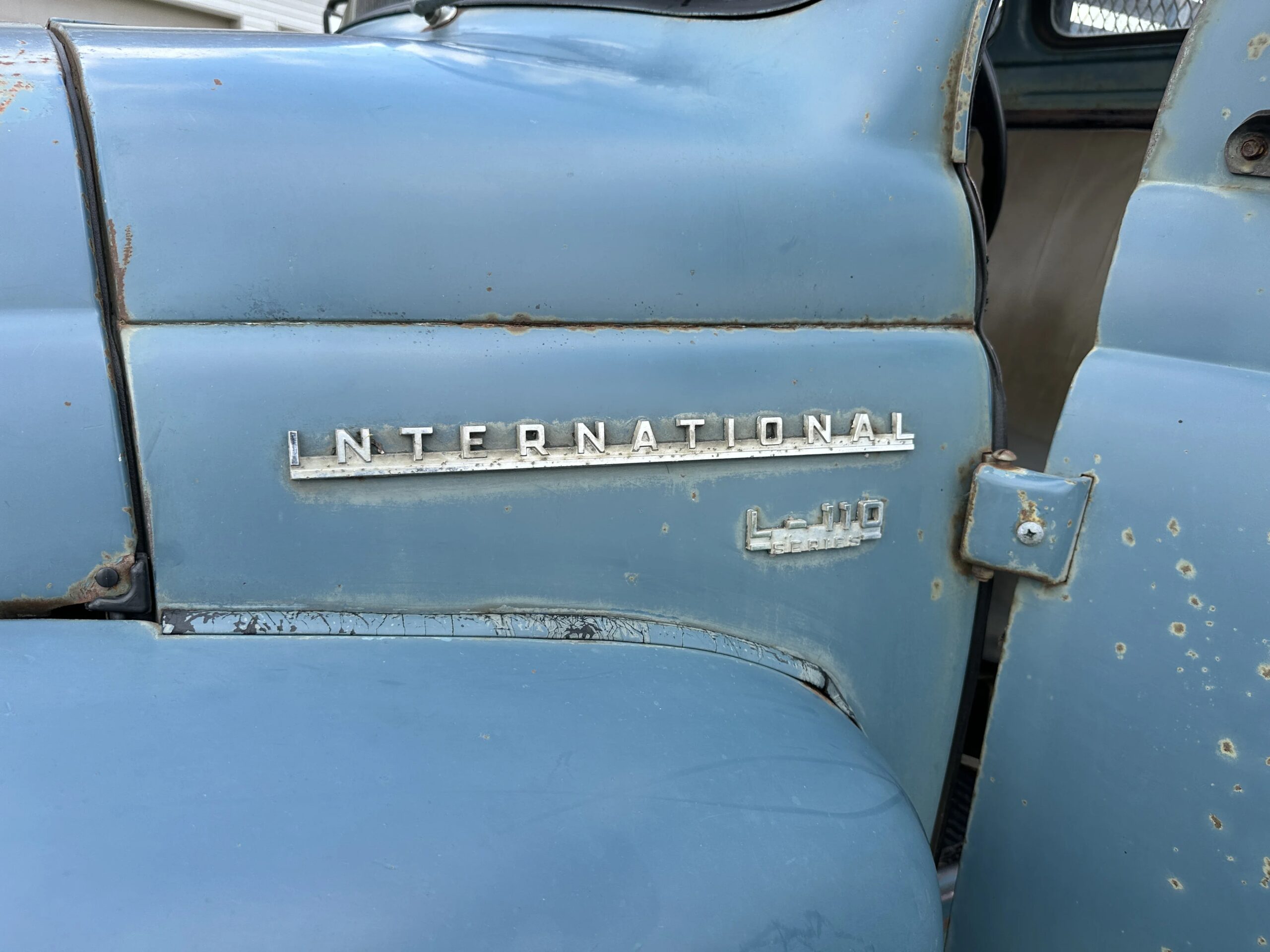 International-Harvester-l110-1951-Blue-Black-16