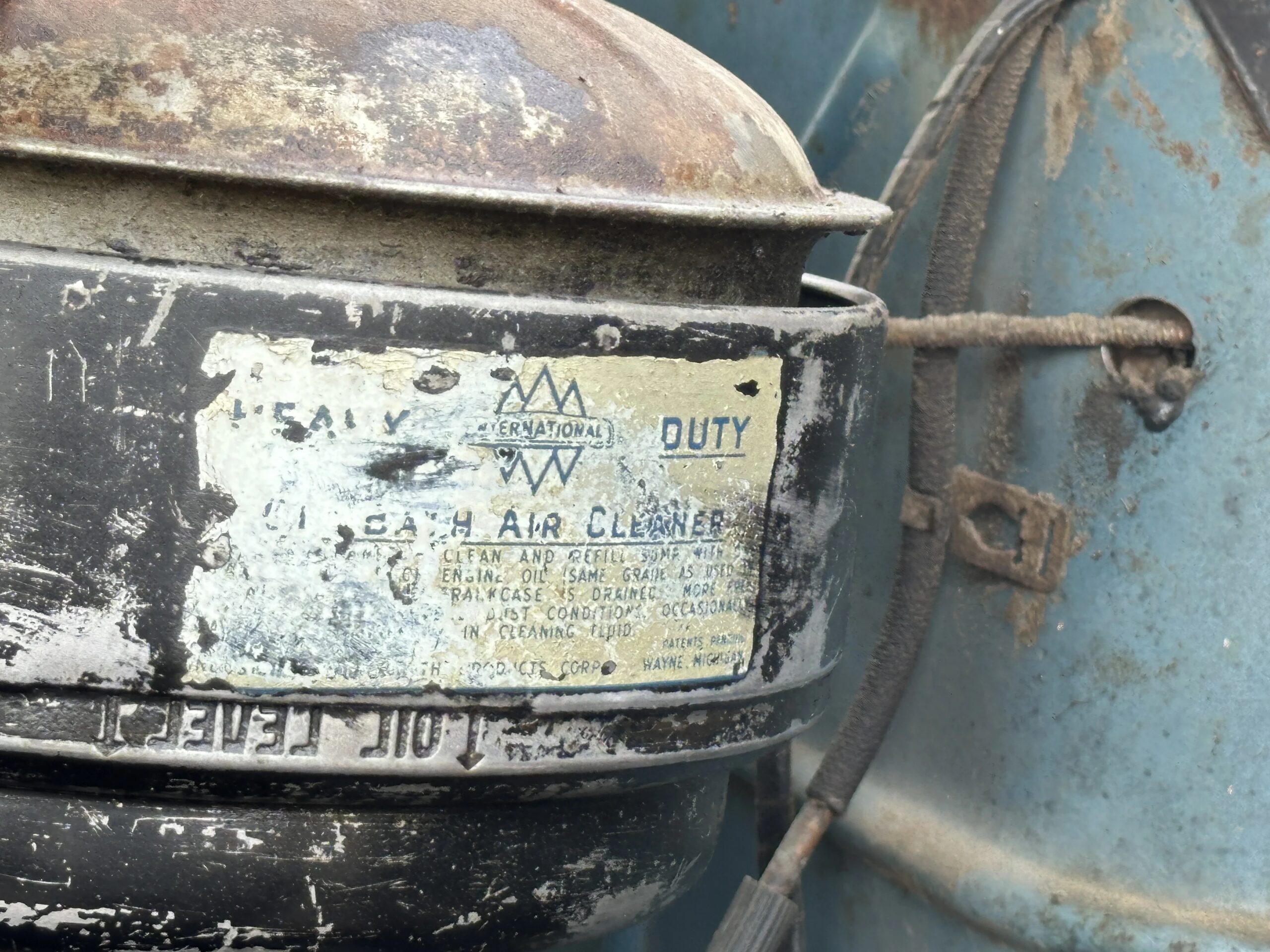 International-Harvester-l110-1951-Blue-Black-18