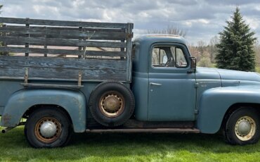 International-Harvester-l110-1951-Blue-Black